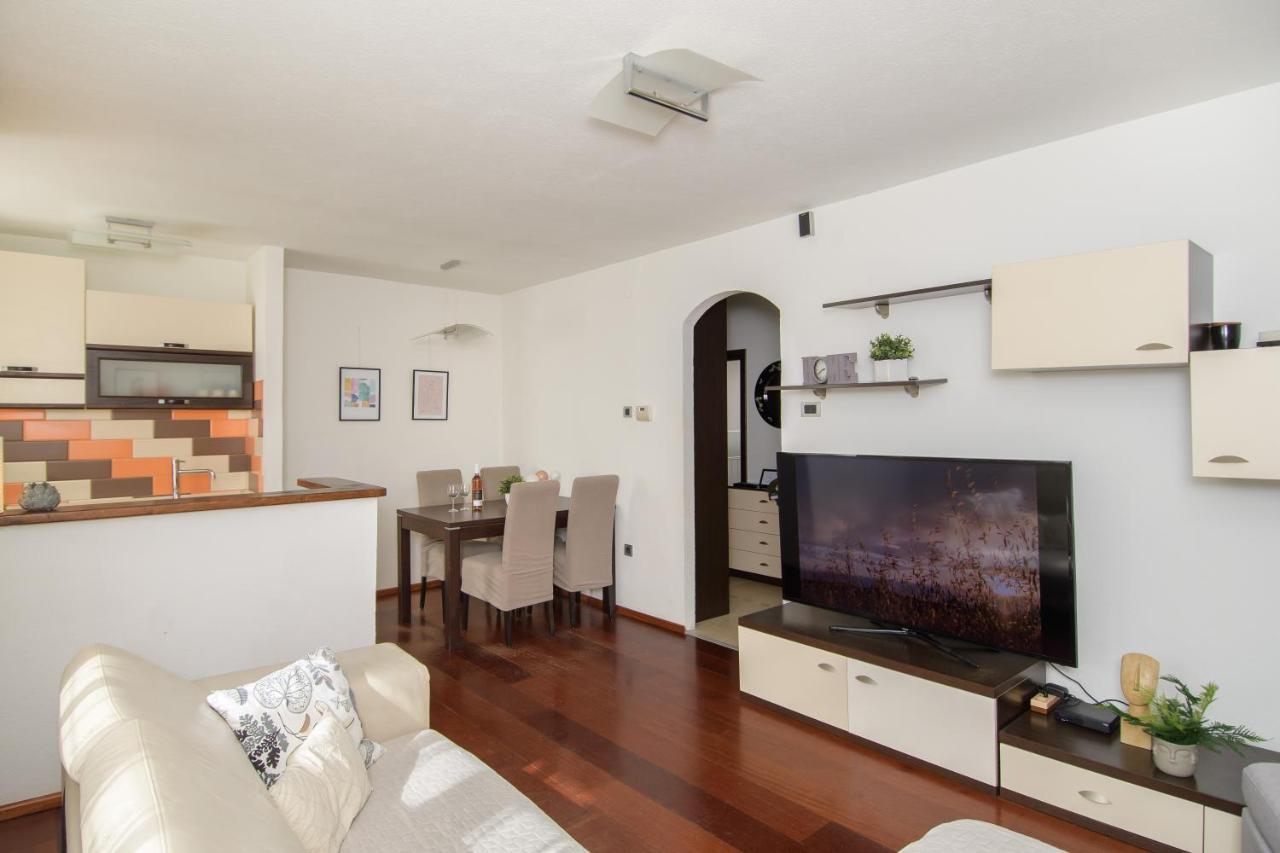 Apartment Stefi Poreč Eksteriør bilde